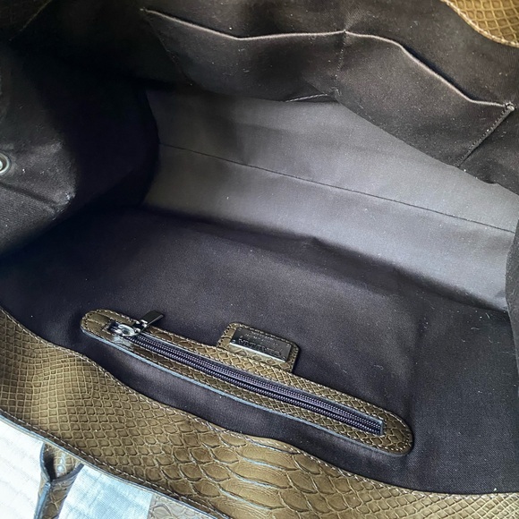 Claudia Firenze Large Brown Croc Handbag - Picture 3 of 9